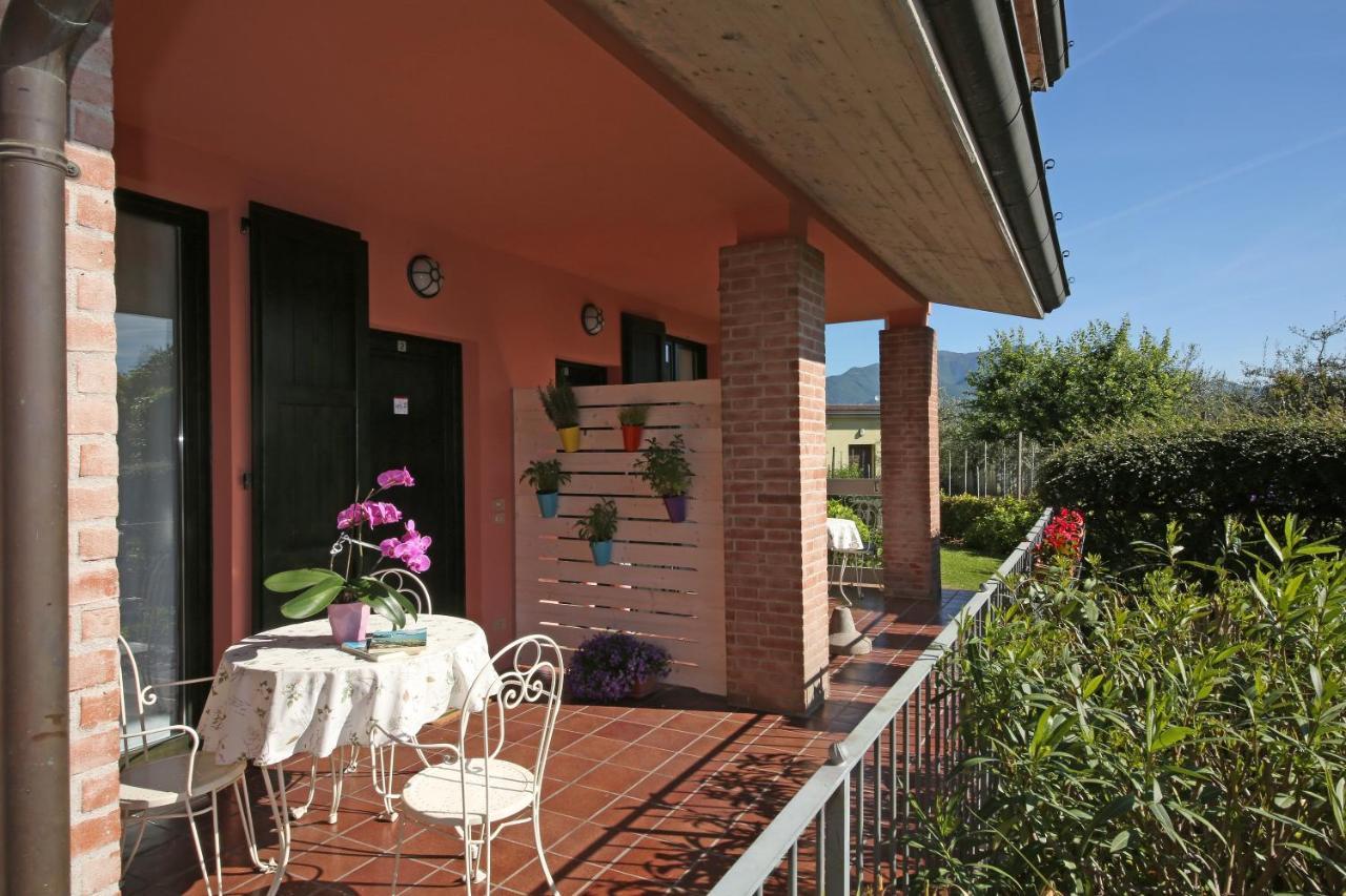 Residence Il Melograno Manerba del Garda Bagian luar foto