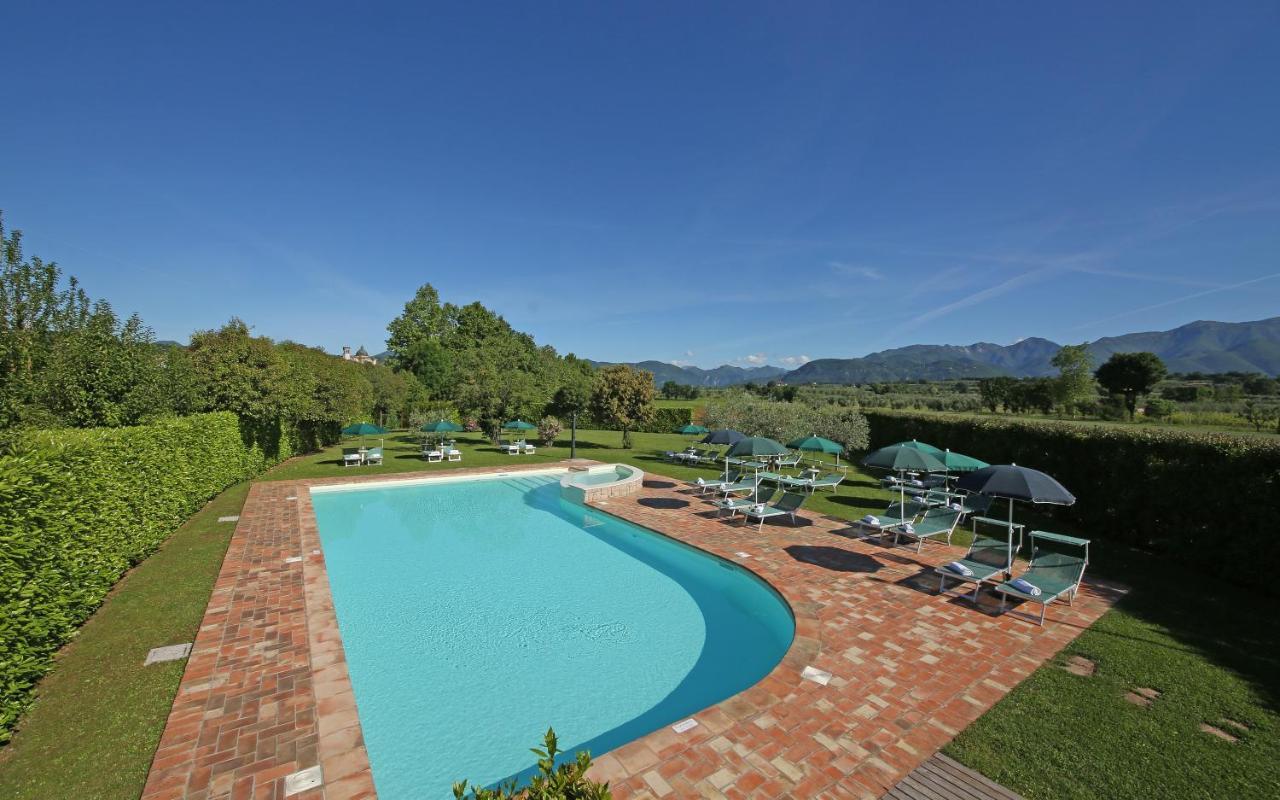 Residence Il Melograno Manerba del Garda Bagian luar foto
