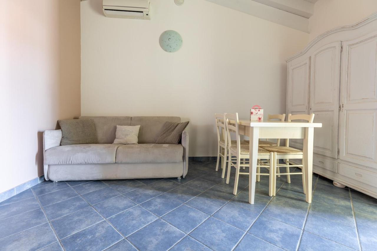 Residence Il Melograno Manerba del Garda Bagian luar foto