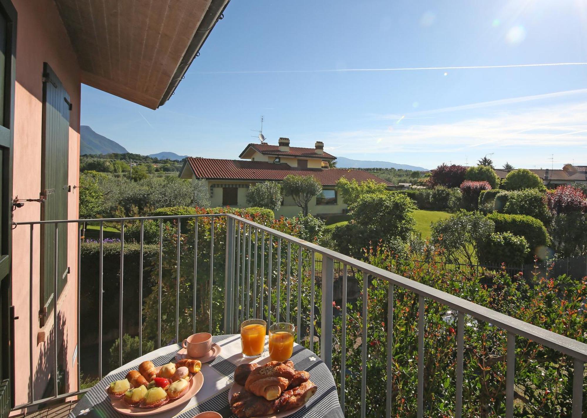 Residence Il Melograno Manerba del Garda Bagian luar foto