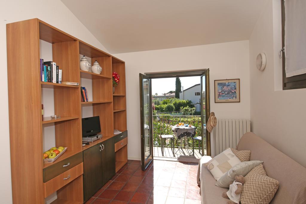Residence Il Melograno Manerba del Garda Bagian luar foto